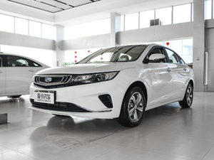 2018款1.8L 手动精英智联型 左前45度