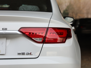 2018款1.4T 自动精英智联型 尾灯