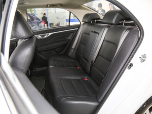 2018款1.5L 手动幸福版 空间座椅