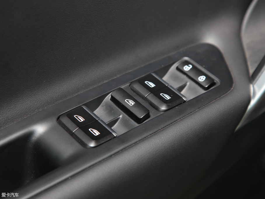 2018Խ 1.8TD ԄӃ(q)(lin)4G(lin)