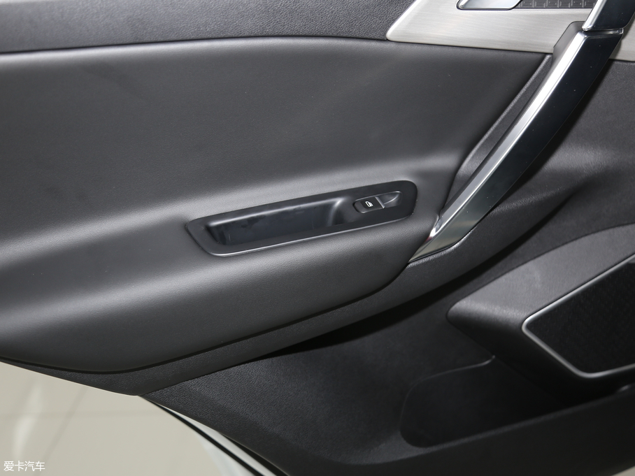 2018Խ Ŀ1.8TD ԄӃ(q)(lin)4G(lin)