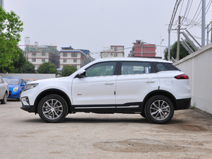 2018款1.8TD 自动两驱智联型4G互联版 正侧（左）