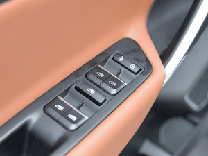 2018\Ӱ 1.8TD ԄӃ п؅^(q)