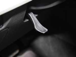 20181.8TD ԄӃ4G g