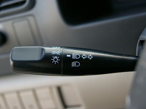 2010款e+ STD标准型 中控区