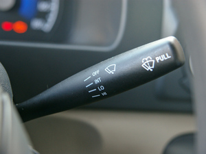 2010款e+ STD标准型 中控区