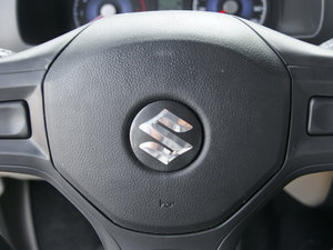 2010款e+ STD标准型 中控区