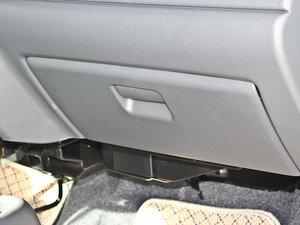 2010款1.0L 经济版 空间座椅