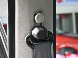 2010款1.0L 经济版 空间座椅