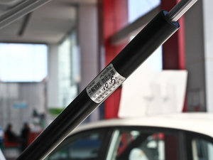 2010款1.0L 经济版 空间座椅