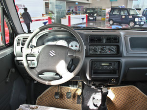 2010款1.0L 经济版 中控区