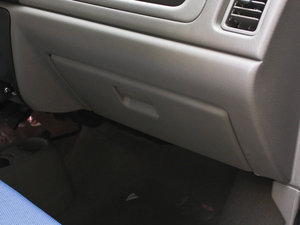 2012款全能版 1.4L VVT标准版 空间座椅