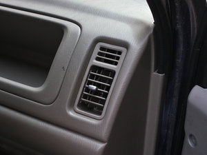 2012款全能版 1.4L VVT标准版 中控区