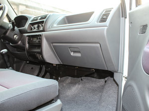 2014款创业版 1.0L 经济型 空间座椅