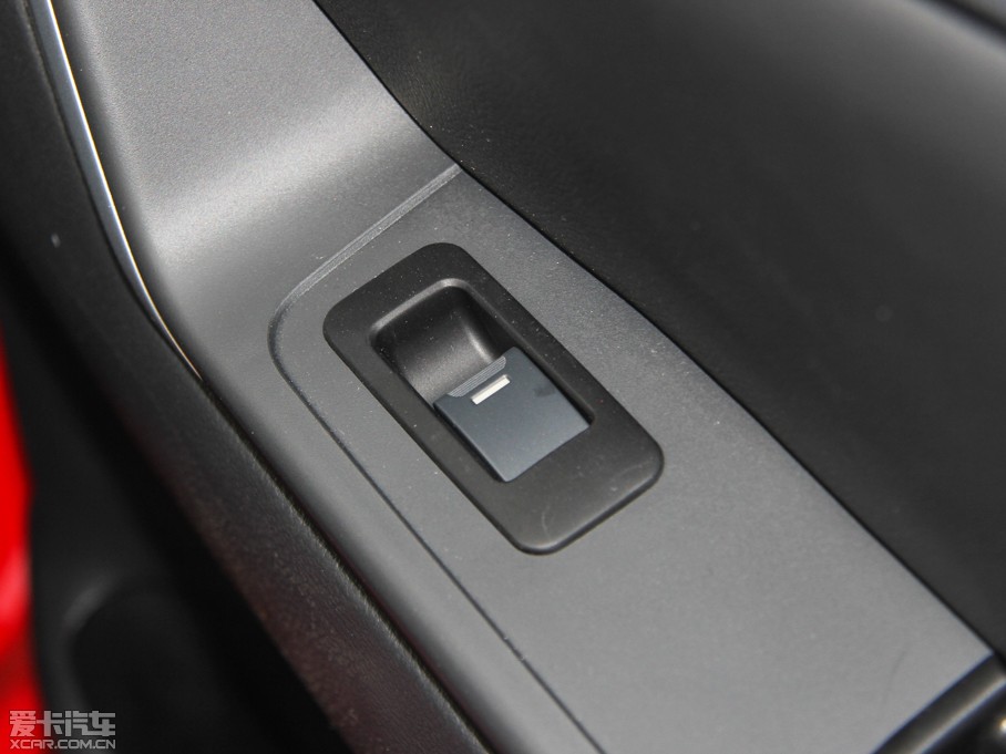 2015{A6Ɏ 1.4L ք(dng)