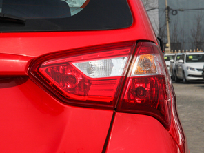 昌河鈴木2015款利亞納A6兩廂