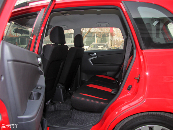 昌河鈴木2015款利亞納A6兩廂
