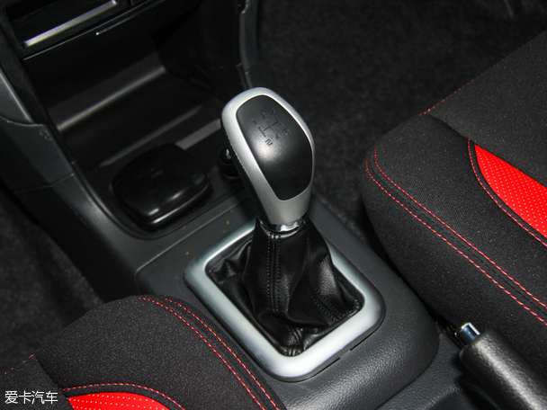 昌河鈴木2015款利亞納A6兩廂