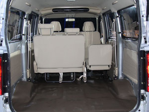 2013款1.3L 手动标准版 空间座椅