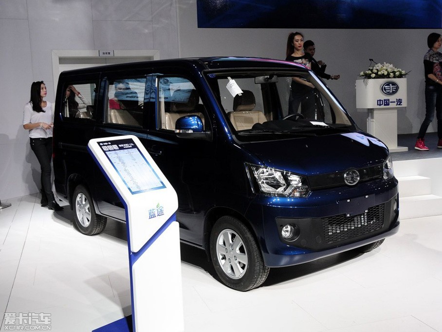 2014��ь�V80 1.5L MPV���A��