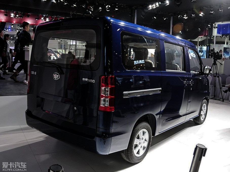 2014��ь�V80 1.5L MPV���A��