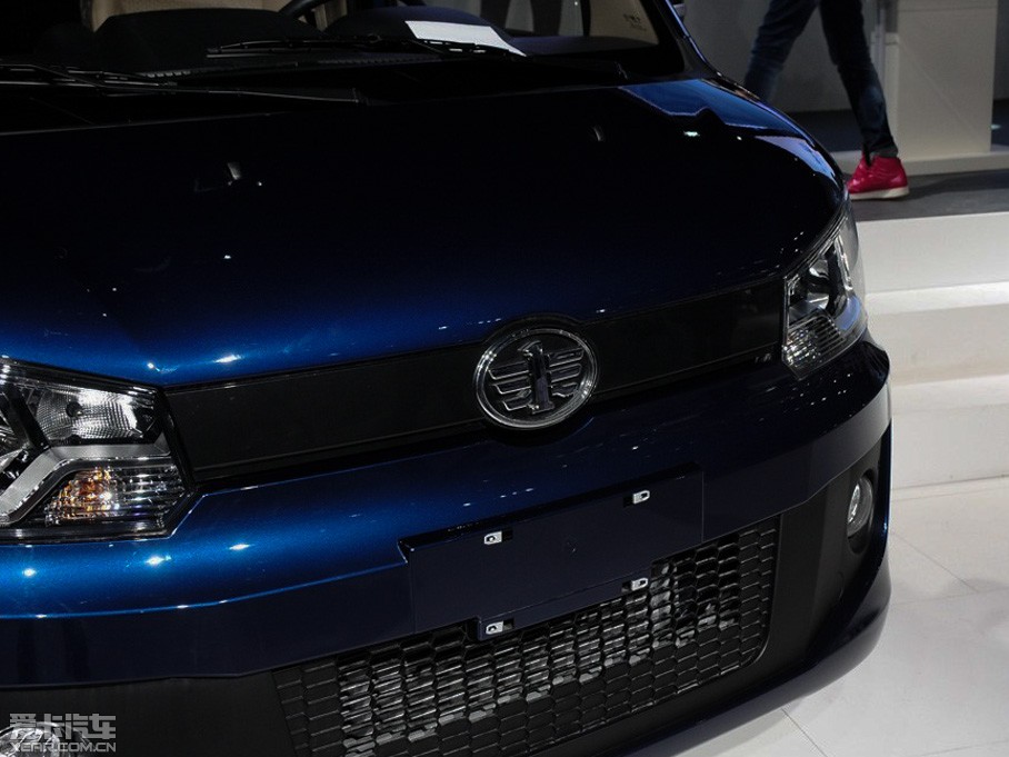 2014��ь�V80 1.5L MPV���A��