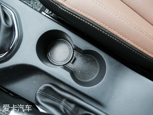 一汽吉林2016款森雅R7