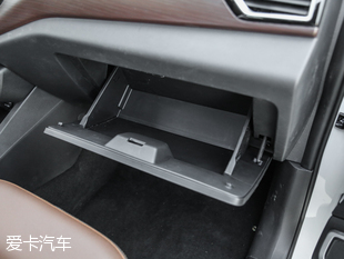 一汽吉林2016款森雅R7