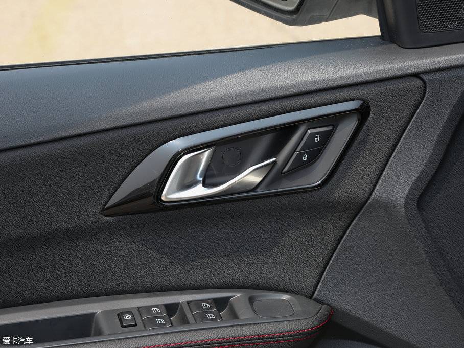 2017ɭ R7 1.6L Ԅ(dng)A