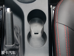 一汽吉林2018款森雅R7