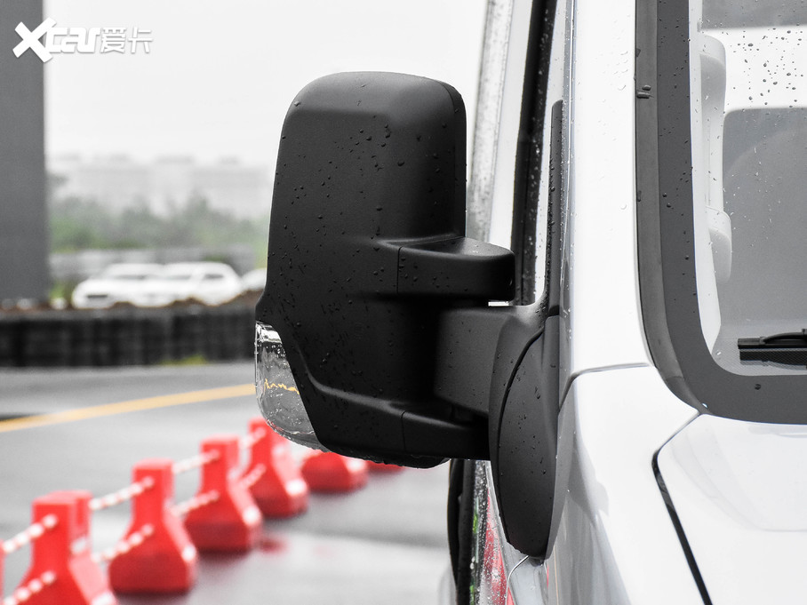 2021L(fng) 2.3T V9ǰ(q)܇L(zhng)S 7 (gu)VI