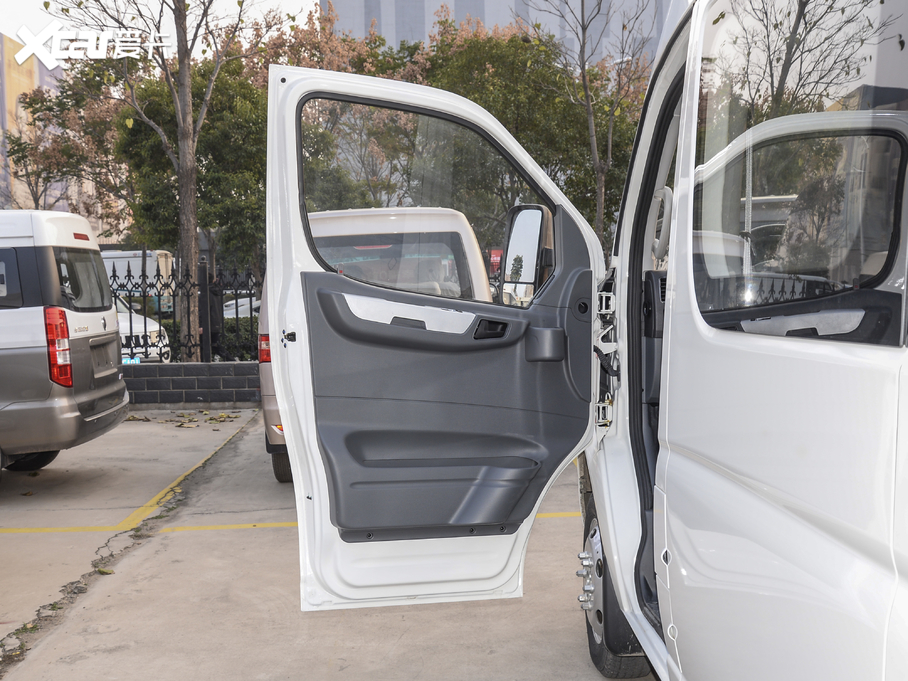 2021L 2.4T V9܇LS 7 VI