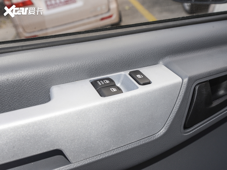 2021L 2.4T V9܇LS 7 VI