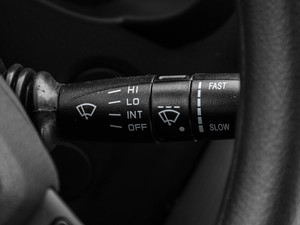 2021款2.3T V9前驱物流车长轴高顶 7座 国VI 中控区