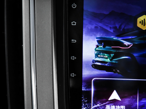 2021款2.4T V9后驱物流车极限车 国VI 中控区