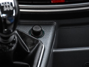 2021款2.4T V9后驱物流车极限车 国VI 中控区