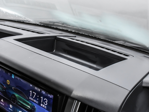 2021款2.4T V9后驱物流车极限车 国VI 空间座椅