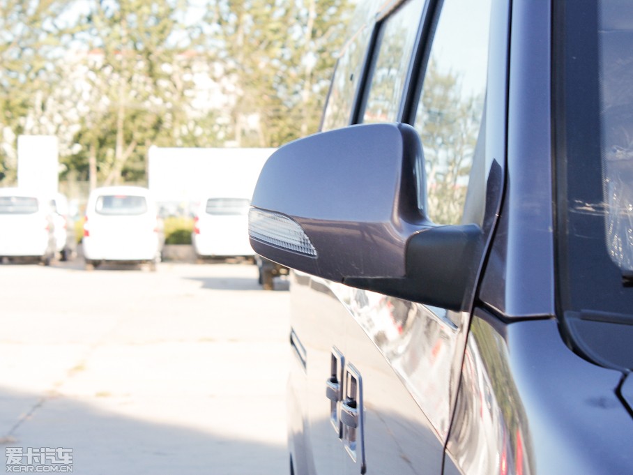 2012��LCV03 1.3L 7�����w���A��