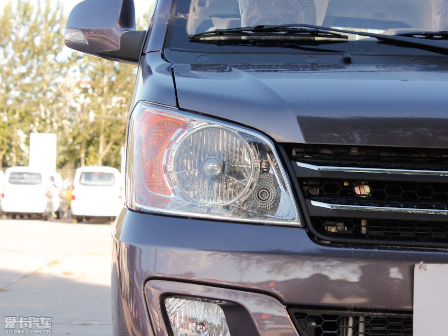 2012��LCV03 1.3L 7�����w���A��