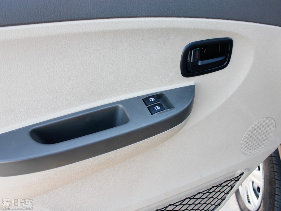 2012��LCV03 1.3L 7�����w���A��