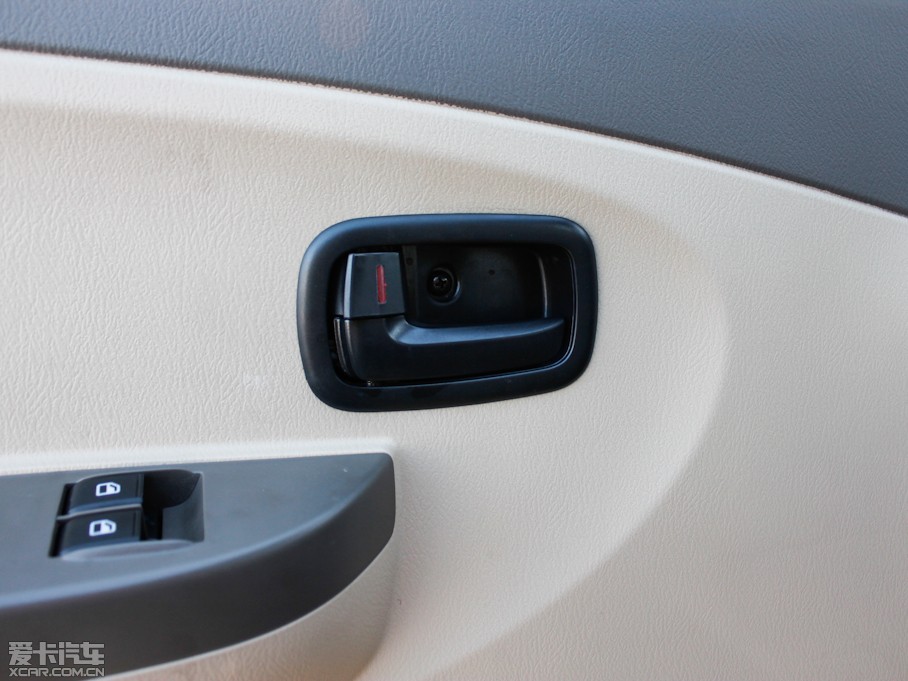 2012��LCV03 1.3L 7�����w���A��