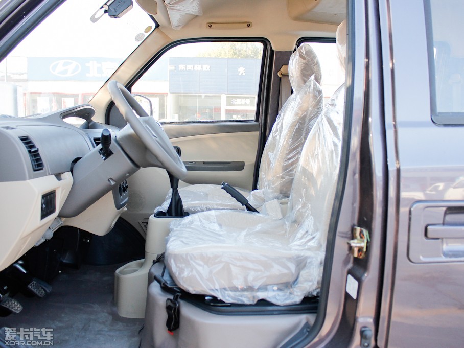 2012��LCV03 1.3L 7�����w���A��