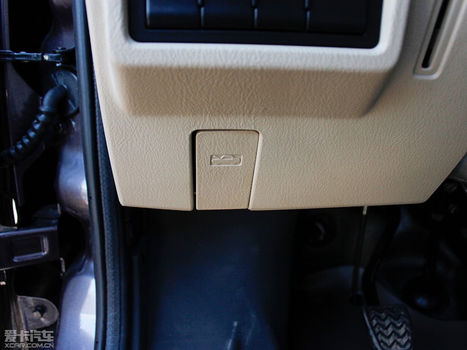 2012��LCV03 1.3L 7�����w���A��