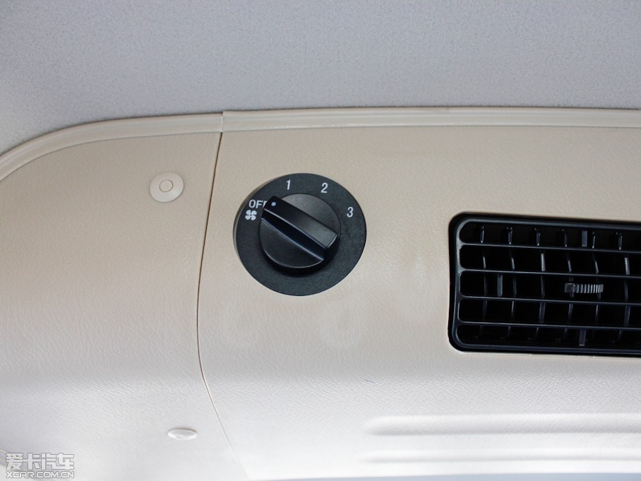 2012��L(f��ng)CV03 1.3L 7�����w���A��