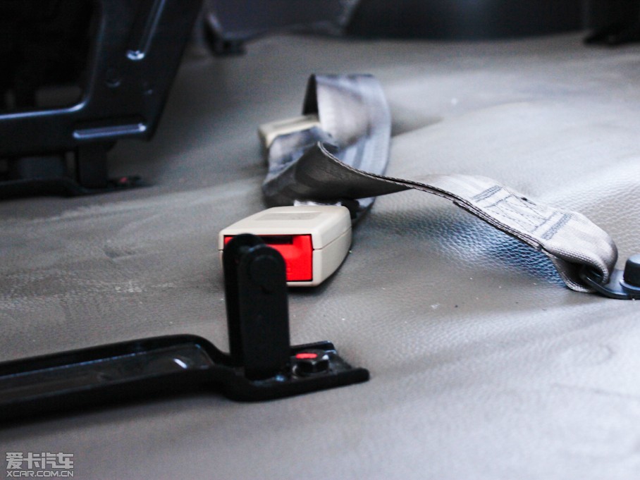 2012��LCV03 1.3L 7�����w���A��