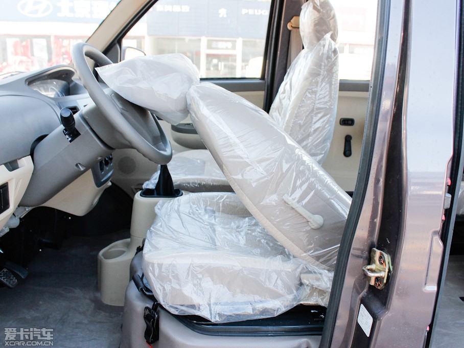 2012��LCV03 1.3L 7�����w���A��