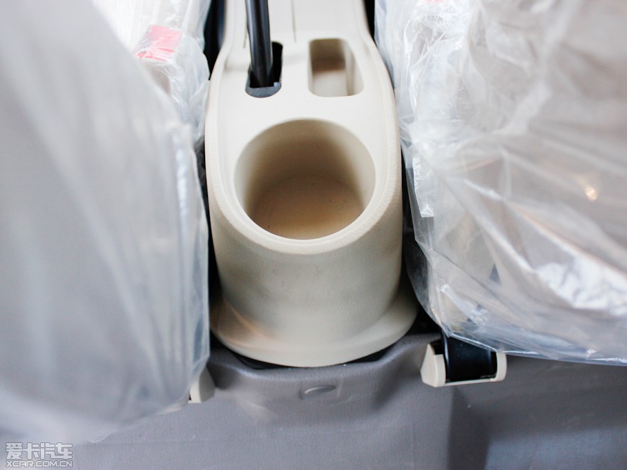 2012��LCV03 1.3L 7�����w���A��