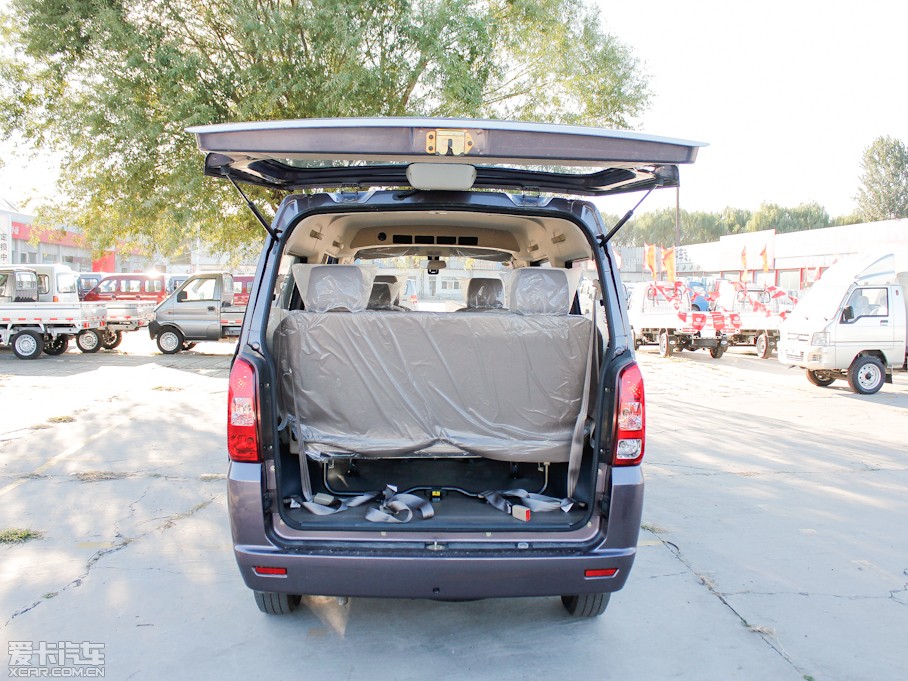 2012��LCV03 1.3L 7�����w���A��