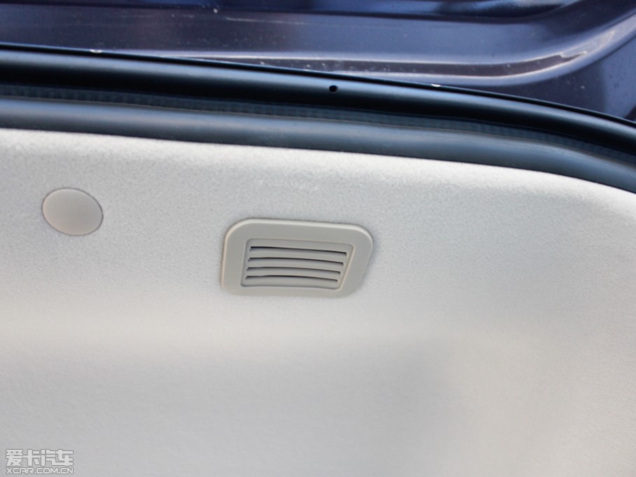 2012��LCV03 1.3L 7�����w���A��