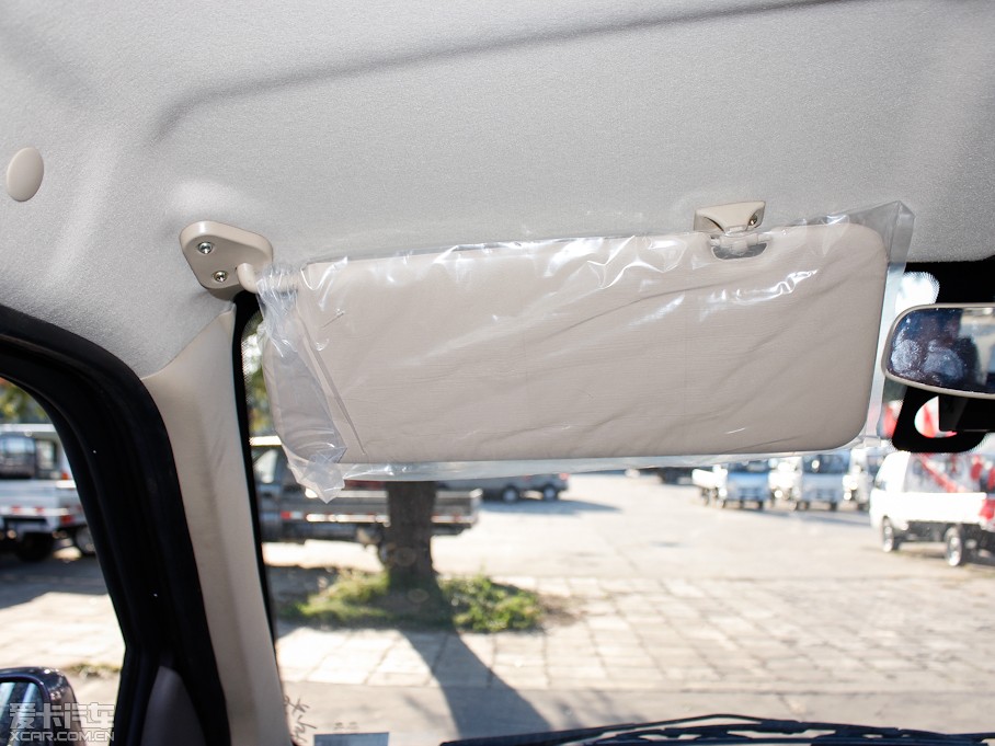 2012��LCV03 1.3L 7�����w���A��